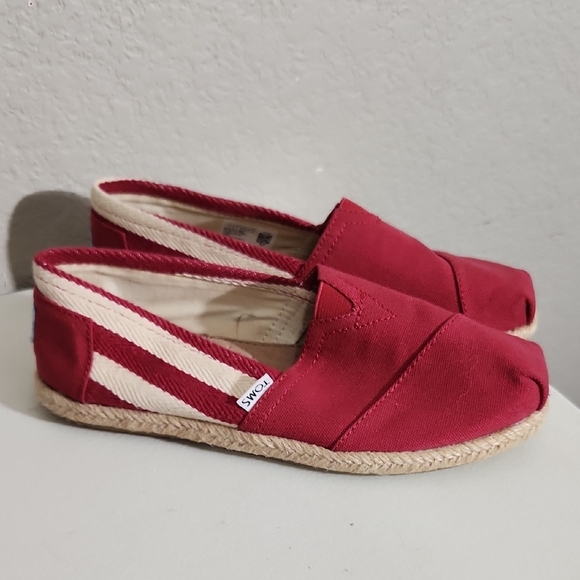 Toms Red Canvas Flats with Cream Accents - Picture 1 of 9